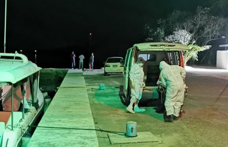 މާންދޫން ޕޮޒިޓިވްވި ތިން މީހަކު ހާލު ދެރަވެ، މާލެއަށް