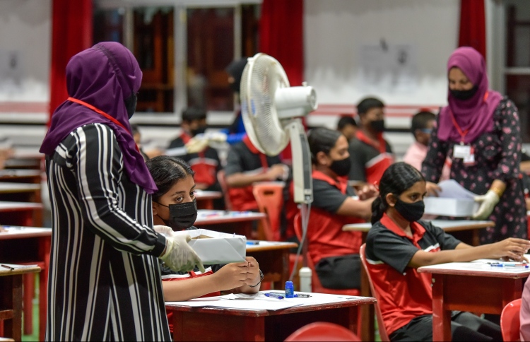 އޯލެވެލް އިމްތިހާނު 5،900 ދަރިވަރުންނާއެކު ފަށައިފި