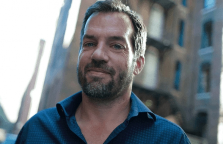 ނެޓްފްލިކްސްގެ ކުރީގެ ވެރިޔަކަށް މަނީ ލޯންޑްރިންގެ ކުށް