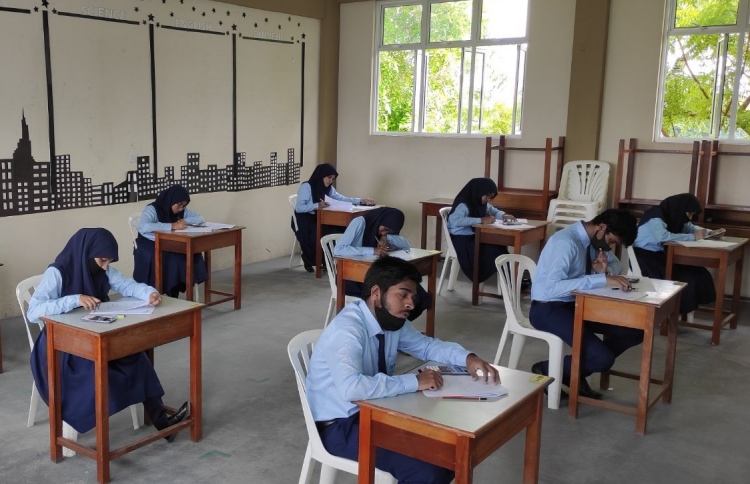 ޕްރިންސިޕަލުން އެދެނީ އޭ ލެވެލް އިމްތިހާނު ފަސްކުރަން