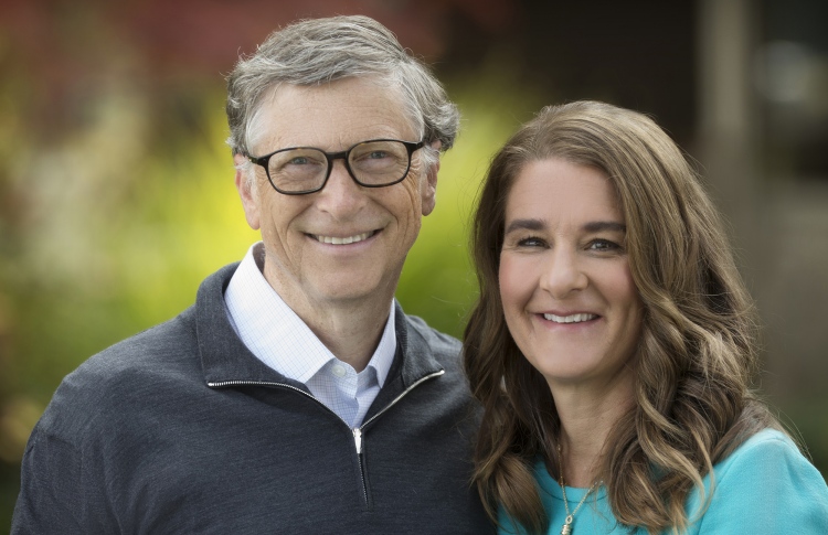 ބިލް ގޭޓްސްގެ ދެމަފިރިންގެ ވަރި ރަސްމީވެއްޖެ