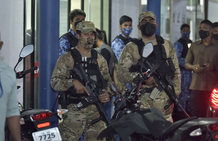 އިންޓެލް އިދާރާތަކުގައި ބޮޑެތި ބާގަނޑުތަކެއް!