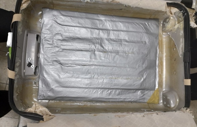 އިތިއޯޕިއާ އިން އައި މީހެއްގެ އަތުން 3 ކިލޯ ޑްރަގްސް