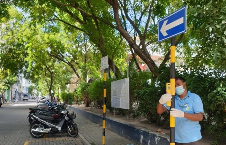 ކަނބާއައިސާރަނިހިނގުމުގައި ދެން ދުއްވޭނީ އެއްކޮޅަށް