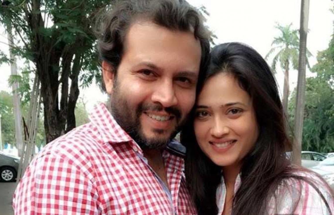 ޝްވޭތާ އަށް ފިރިމީހާ އަނިޔާކުރާ މަންޒަރު ފެންނަ ވީޑިއޯއެއް