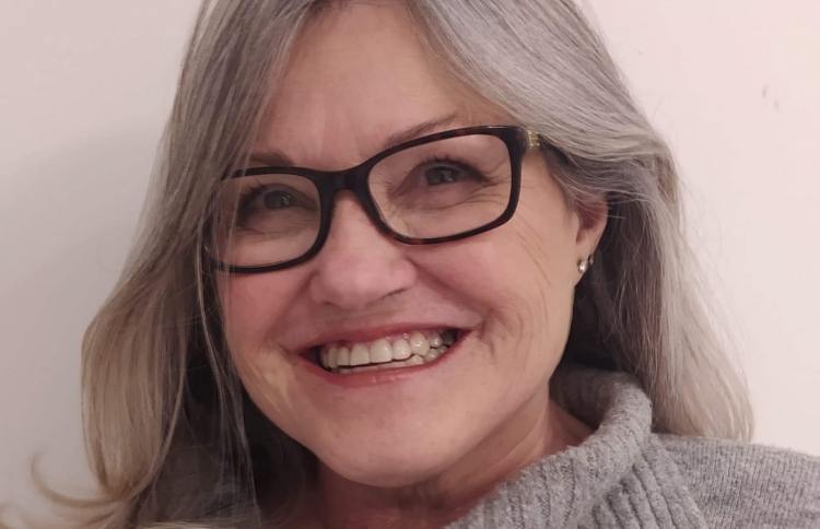 މީހެއްގެ އަޑު ބޭނުންކުރާތީ ޓިކްޓޮކަށް ދައުވާކޮށްފި