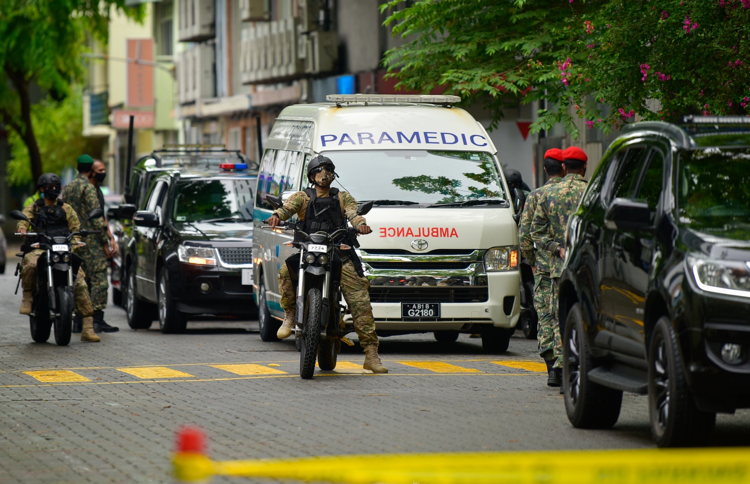 އިތުރު ފަރުވާ އަށް ނަޝީދު ޖަރުމަނުވިލާތަށް ވަޑައިގަތުމަށް، ސިފައިންގެ ސެކިއުރިޓީގައި އެއާޕޯޓަށް ގެންދަނީ: މިއީ ރާއްޖޭގެ ތާރީހުގައި ވެސް މިވަރުގެ ސެކިއުރިޓީއެއް ދިން ފުރަތަމަ ފަހަރު -- ފައިލް ފޮޓޯ: މިހާރު