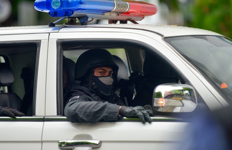 ހައި ކޯޓުން ދޫކޮށްލިތާ 24 ގަޑިއިރު ނުވަނީސް ބަންދަށް