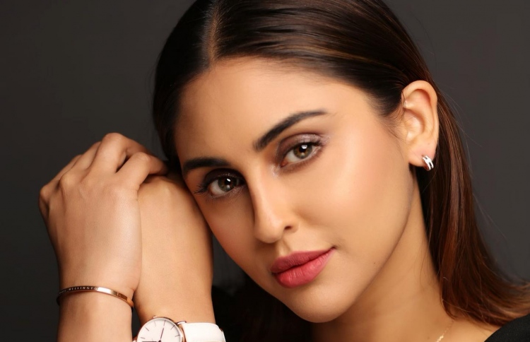 ޓީވީ ބަތަލާއަކަށްވާތީ ފިލްމުތަކެއް ނުލިބޭ: ކްރިސްޓަލް