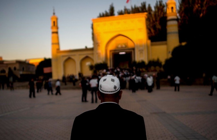 ޗައިނާއިން ދީނީ އިލްމުވެރިންނާއި އިމާމުން ހައްޔަރުކުރަނީ