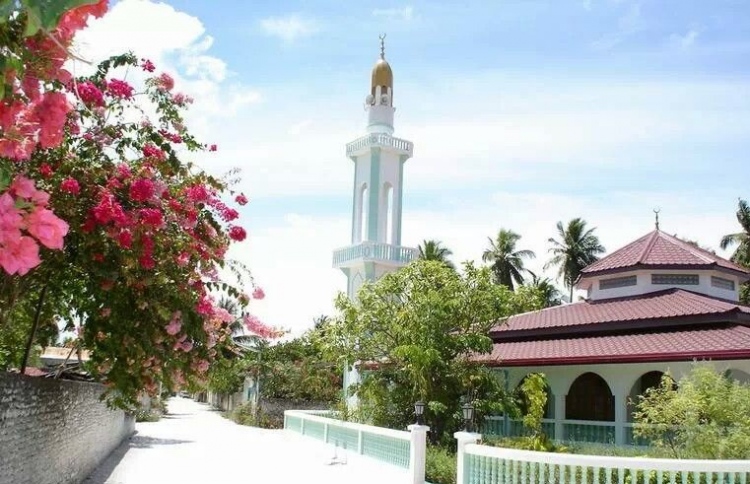 އައްޑޫގައި ޖަމާއަތުގައި ނަމާދުކުރުން މެދުކަނޑާލައިފި