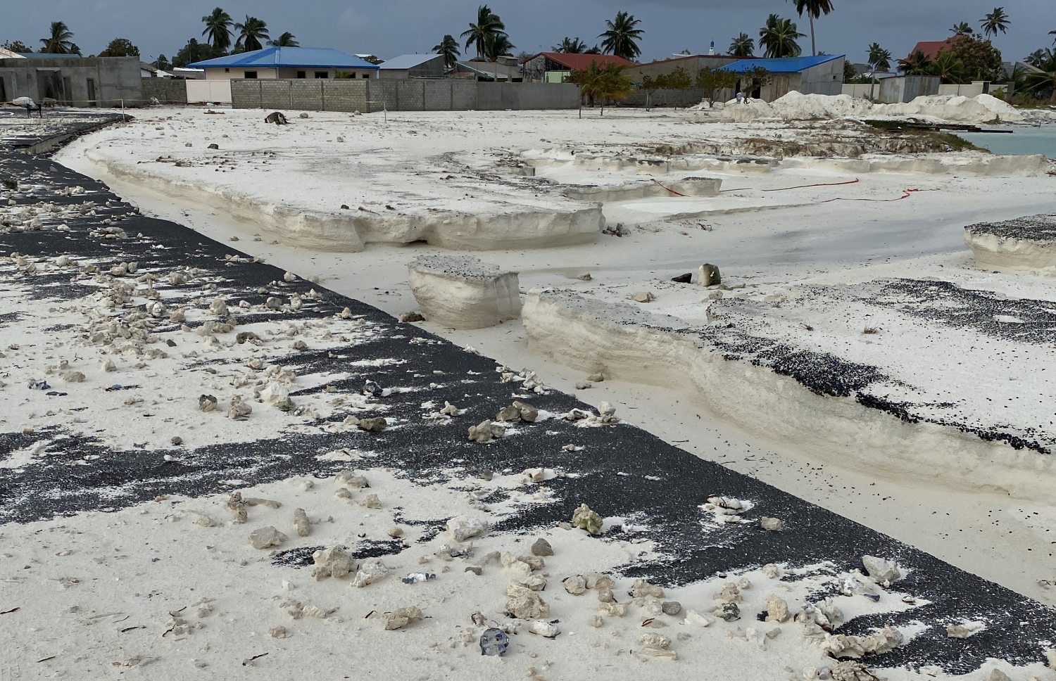މިދިޔަ ހުކުރު ދުވަހުގެ ވިއްސާރަށް ފަހު ހޯރަފުށީ އެއާޕޯޓް އޮތް ގޮތް