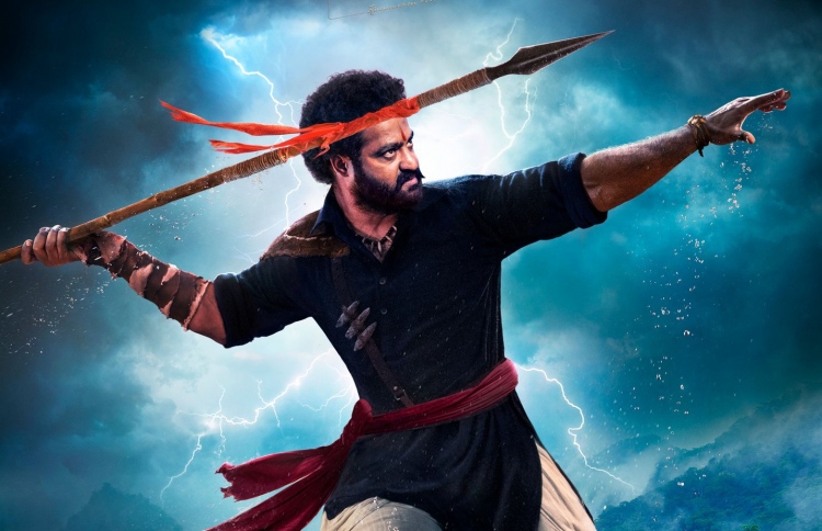 "އާރްއާރްއާރް"ގެ ރައިޓްސް ނެޓްފްލިކްސް އާއި ޒީ5 އަށް