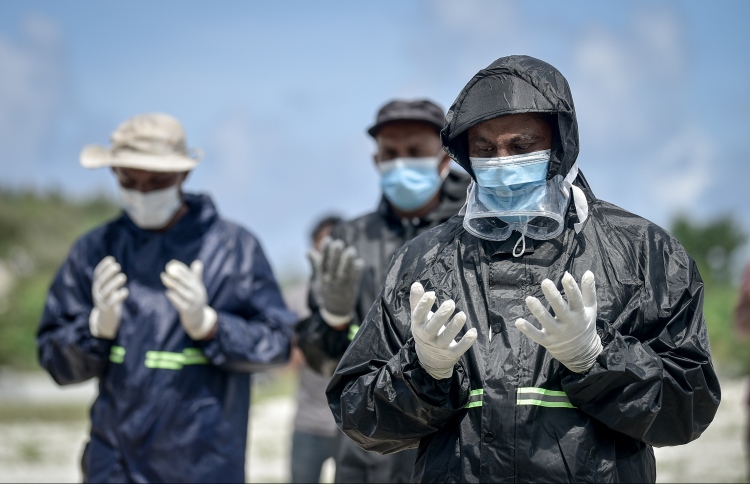 ކޮވިޑް: ފުރަތަމަ ފަހަރަށް ކުޑަކުއްޖަކު މަރުވެއްޖެ