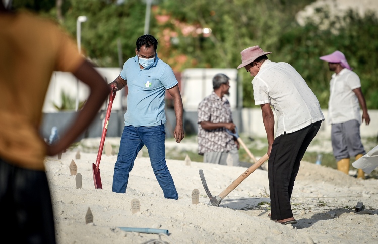 ކޮވިޑުގައި މަރުވާ މީހުން ހިނަވާ ގޮތަށް ހަމަޖައްސައިފި