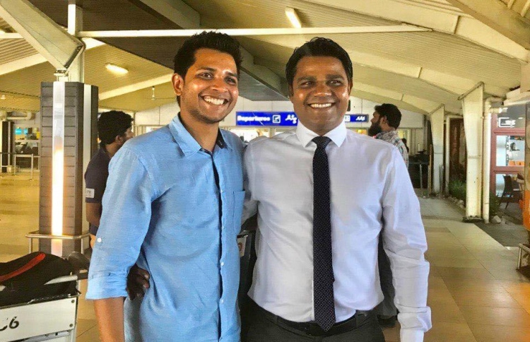 އީސަގެ ދިފާއުގައި އޭނާގެ ދޮށީ ދަރިފުޅު ނުކުމެއްޖެ