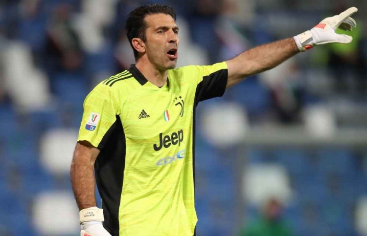 ޕޯޗުގަލްގެ ކްލަބަކުން ބުފޯން އަށް "ފޮނި" ހުށަހެޅުމެއް