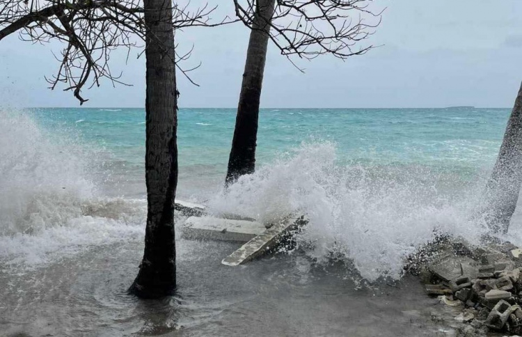 ރަށްރަށަށް އުދަ އަރައި ގެއްލުންވަނީ