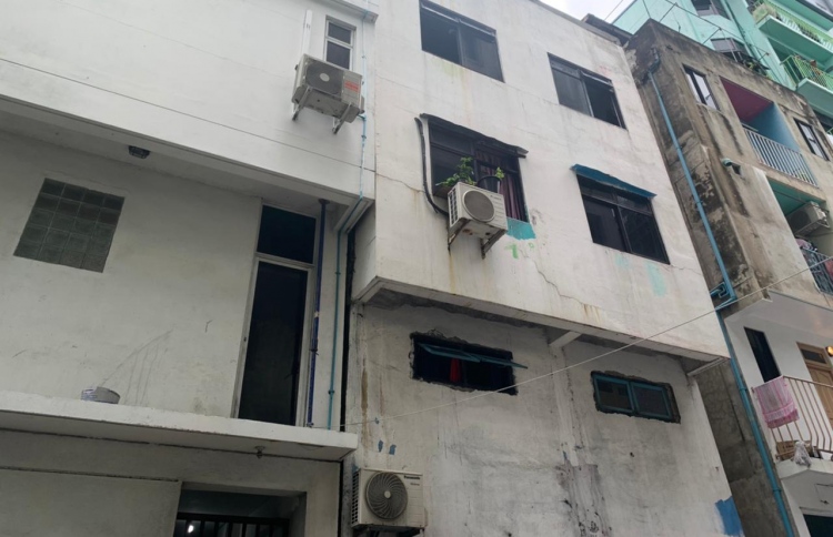 މޯނިންވިއުގޭ މީހުންނަށް އެހީ ނުލިބި، ހާލުގައި ޖެހިއްޖެ