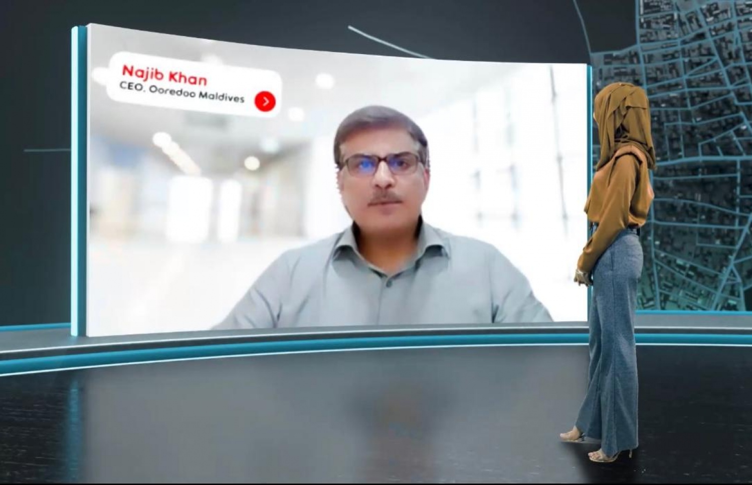 މިއަދު ބޭއްވި #ނެޓްހެޔޮ އިވެންޓްގައި އުރީދޫގެ ސީއީއޯ ޑރ.ނަޖީބް ޚާން ވާހަކަދައްކަވަނީ.-- ފޮޓޯ: ރައީސް އޮފީސް