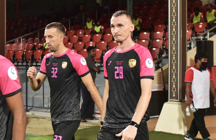 ޔޫވީން ބިދޭސީ ކުޅުންތެރިން ފޮނުވާލަނީ