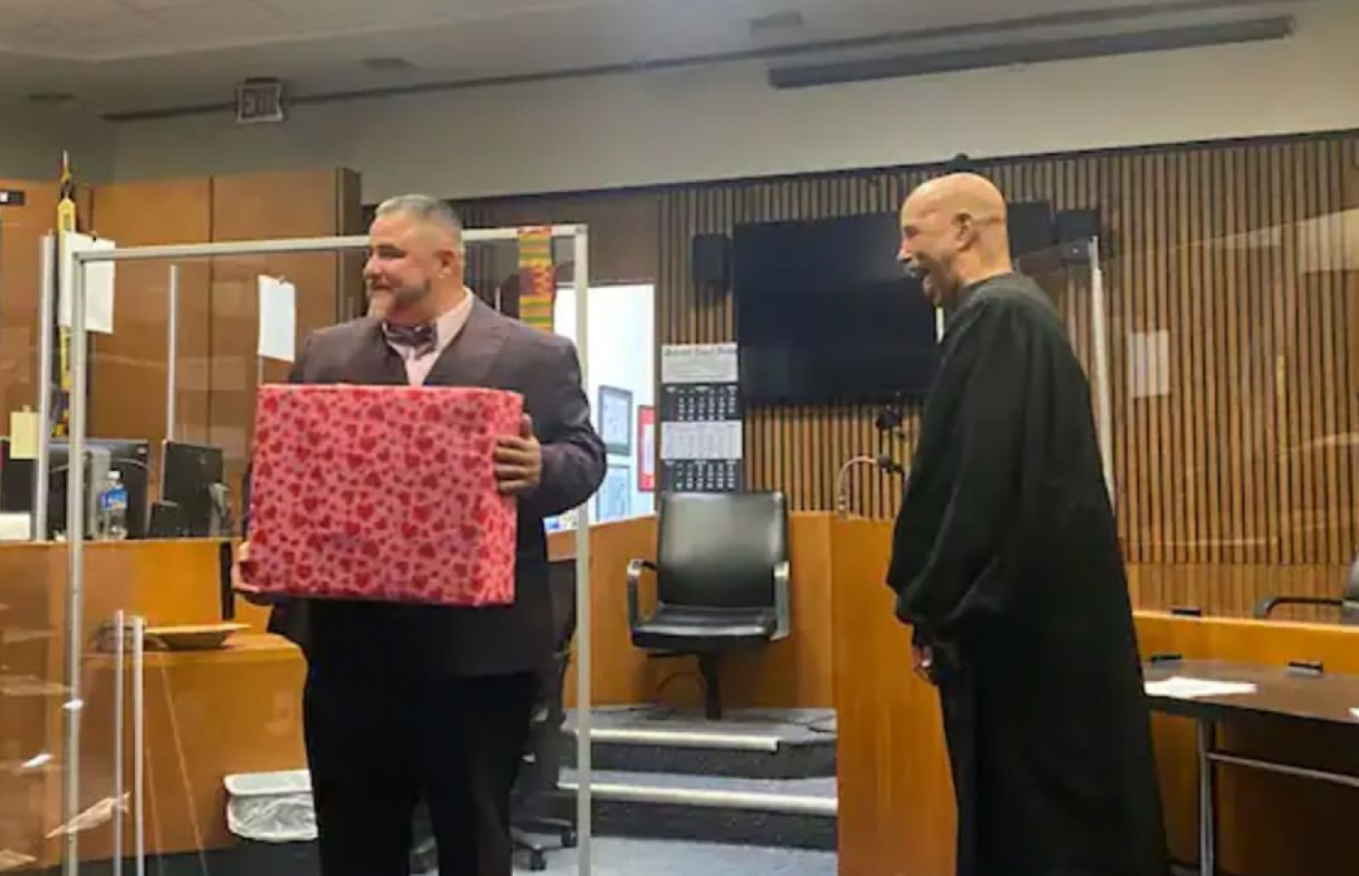 މާޓެލްގެ ހުވާގެ ރަސްމިއްޔާތުގެ ތެރެއިން.