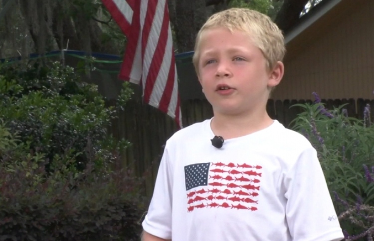 ބައްޕަ އާއި ކޮއްކޮ ސަލާމަތްކުރީ 7 އަހަރުގެ ކުއްޖެއް