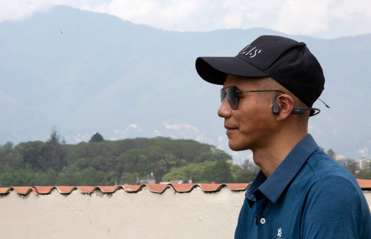 ޗައިނާގެ ލޯފަން މީހަކު އެންމެ އުސް ފަރުބަދަމައްޗަށް