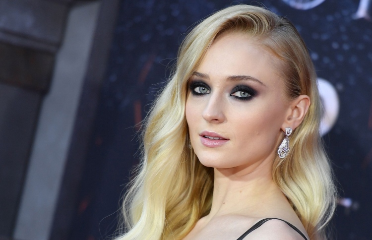 "ދަ ސްޓެއާކޭސް"ގެ ރޯލެއް ސޯފީ ޓާނާ އަށް