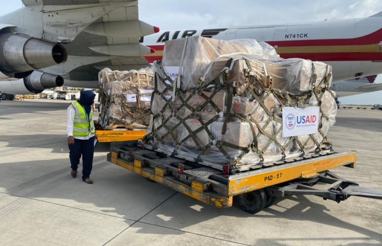 ފްރަންޓްލައިން ސްޓާފުންނަށް ބޭނުންވާ ސާމާނު ހަދިޔާކޮށްފި