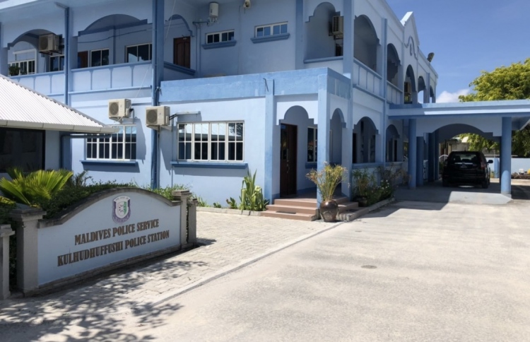 މީހަކު ރަހީނުކުރި ދެ މީހެއްގެ ބަންދަށް 15 ދުވަސް