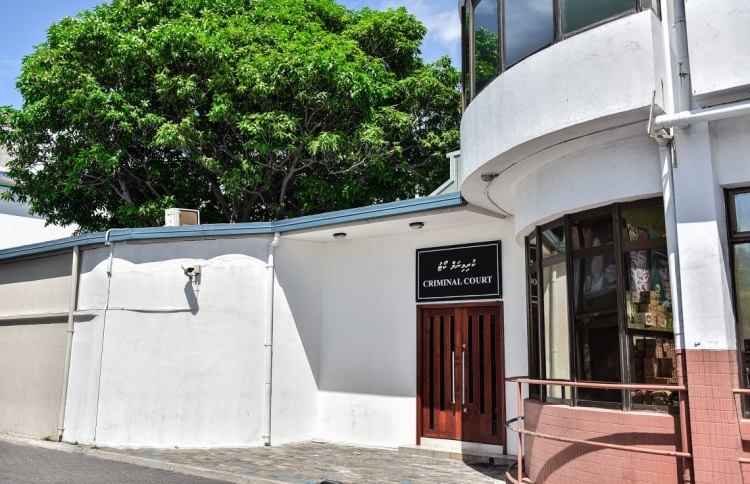 ހައްޔަރުކުރި ގޮތް ގޯސްވެ، ކޯޓުގެ ނުރުހުން ފުލުހުންނަށް