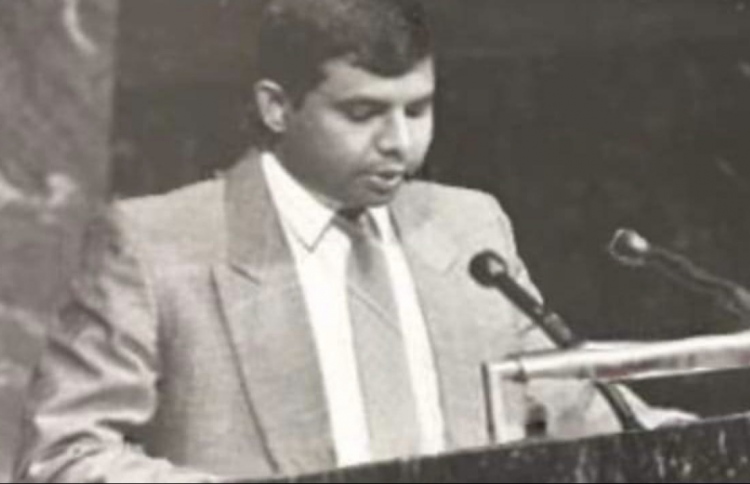 ސާވިސް އޮފިސަރުކަމުން އާންމު މަޖިލީހުގެ ރައީސްކަމަށް