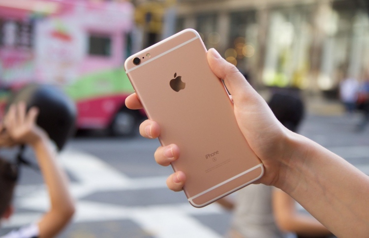 އައިފޯން 6 ދޫކޮށްނުލާތި، އައިއޯއެސް 15 ލިބޭނެ