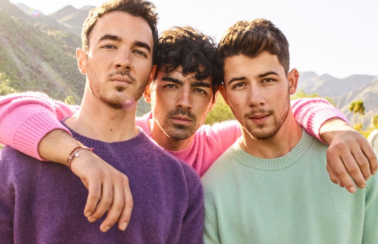 "ޖޯނަސް ބްރަދާޒް" ގެ ތިން މެމްބަރުން.