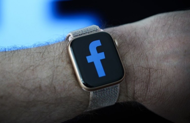 ފޭސްބުކްގެ ސްމާޓްވޮޗް އަންނަ އަހަރު؟