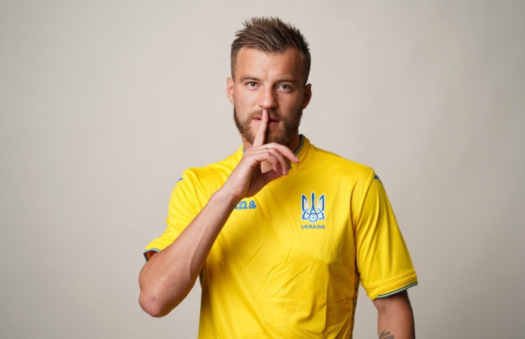 ރަޝިއާއާ ހެދި ޔުކްރޭންގެ ޖާޒީއަށް ބަދަލުގެންނަނީ