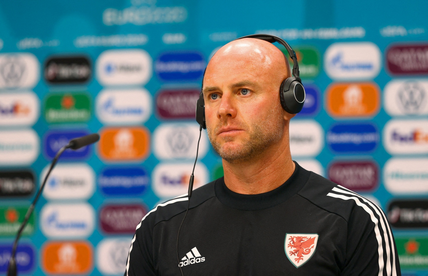 ވޭލްގެ ކޯޗް ޕޭޖް -- ފޮޓޯ: ޢެއެފްޕީ