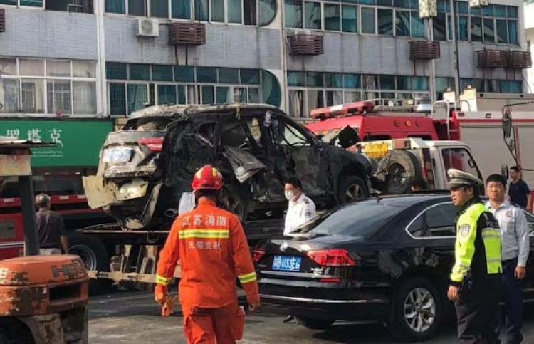 ޗައިނާގައި ގޭސް ހޮޅިއެއް ގޮވައި، 12 މީހުން މަރުވެ