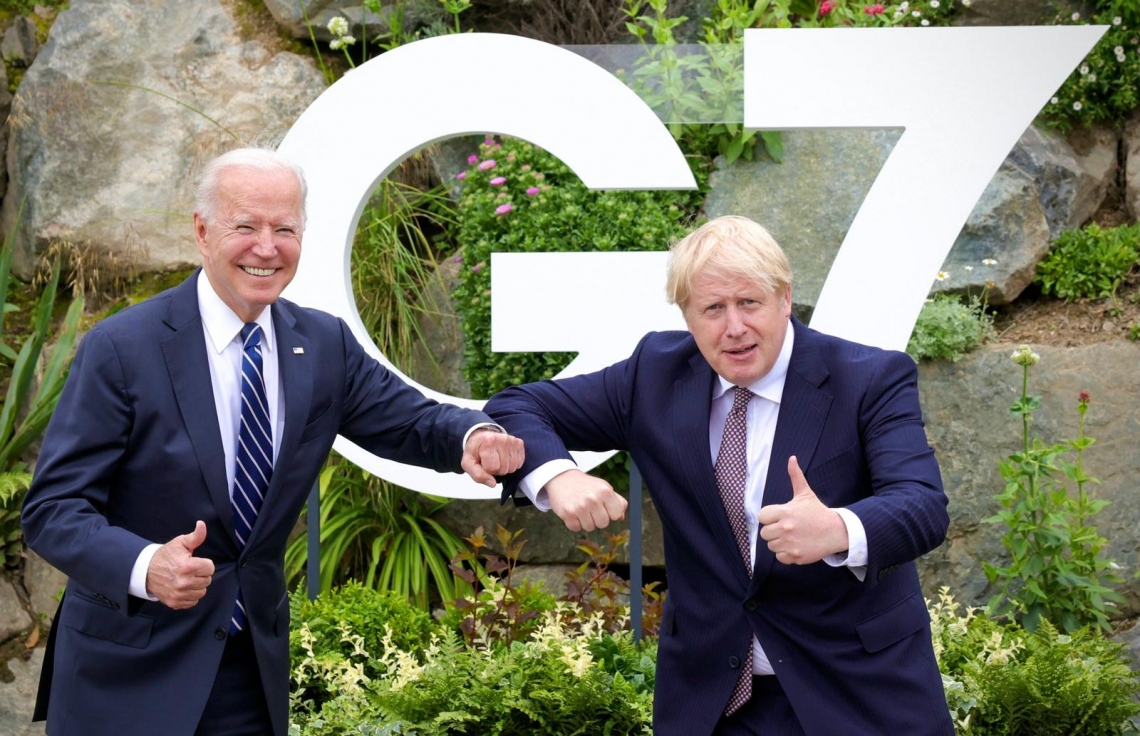 އެމެރިކާގެ ރައީސް ޔޫކޭ ބޮޑުވަޒީރަށް ދެއްވީ ބައިސްކަލެއް