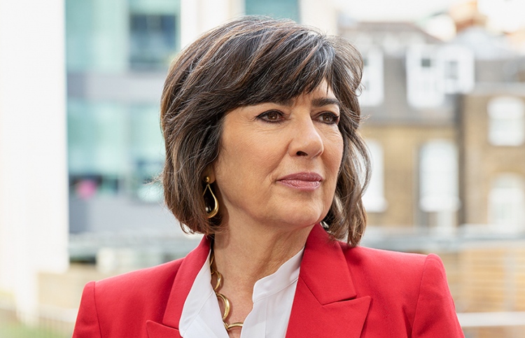 ކްރިސްޓިއަން އަމަންޕޫރް ކެންސަރަށް ފަރުވާ ހޯދަނީ