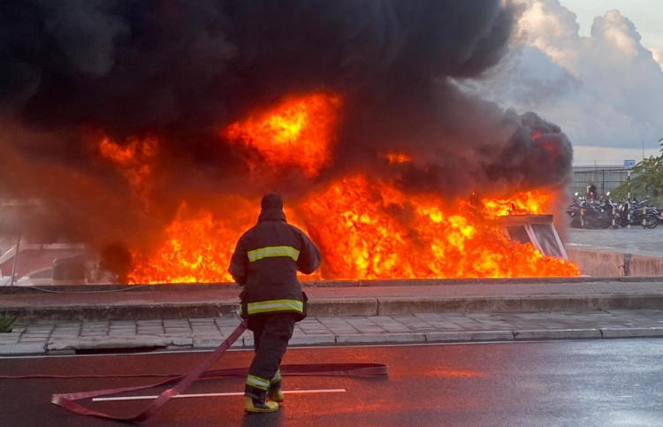 ތިން ލޯންޗެއްގައި ރޯވެ މީހަކު ފިހިއްޖެ