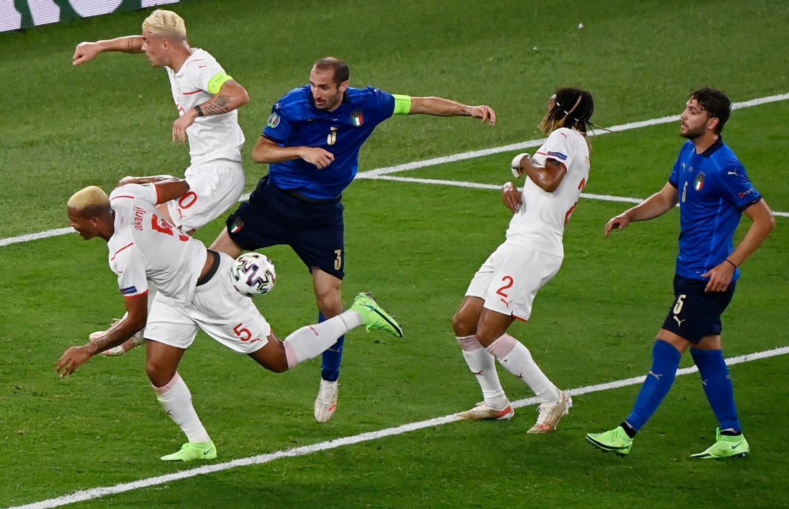 ރޯމް، އޮލިމްޕިކް ސްޓޭޑިއަމް: ޖޫން 17، 2021: ޔޫރޯ 2020ގެ ގުރޫޕް އޭގެ ސްވިޒަލޭންޑް އާއި އިޓަލީ ބައްދަލުކުރި މެޗު: ސްވިޒަލޭންޑްގެ މައްޗަށް 3-0 ގެ ނަތީޖާއަކުން މޮޅުވެ، ޔޫރޯގެ ދެ ވަނަ ބުރުން އިޓަލީ ވަނީ ޖާގަ ހޯދައިފައި.-- ފޮޓޯ: އޭއެފްޕީ