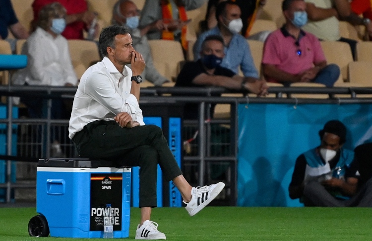 ރެއާލް-ބާސާގެ ނުފޫޒު ސްޕޭނުން ކަނޑުވާލައިފި