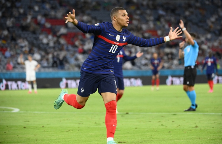 މެޗު ނުކުޅެ ހަތަރު ޓީމު ދެ ވަނަ ބުރަށް ދަތުރުކޮށްފި