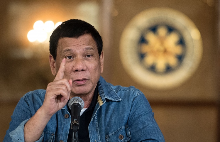 ވެކްސިން ނުޖަހާ ނަމަ ޖަލަށް ލާނެކަމުގެ އިންޒާރު ދީފި