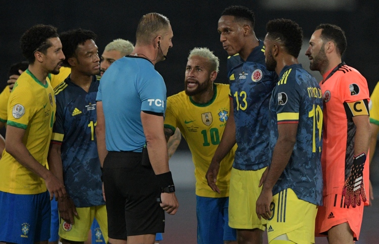 ސުވާލު އުފެދުނު ގޯލުން ބްރެޒިލް ލީޑު ފުޅާކޮށްފި