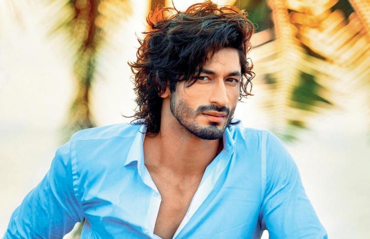 ބޮލީވުޑްގެ އެކްޓަރު ވިދުޔަތުގެ މިސްރާބު ހޮލީވުޑަށް