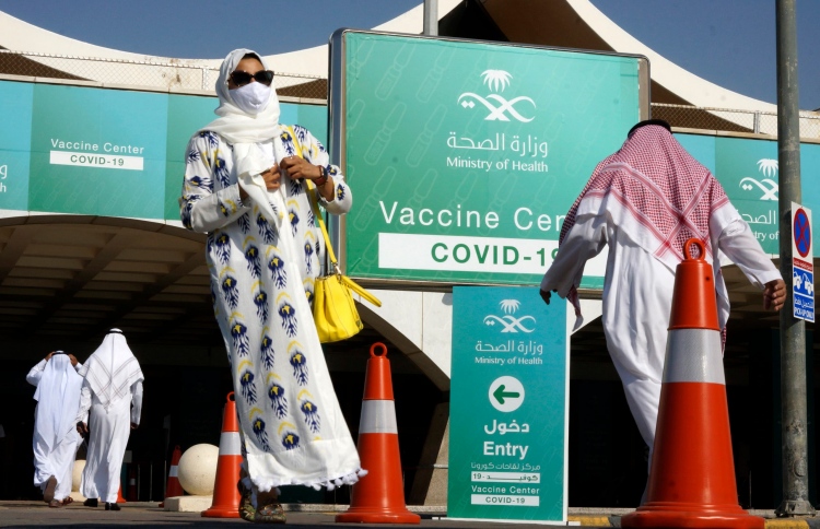 ކޮވިޑް ވެކްސިން ފުރިހަމަކުރަން ދެ ވައްތަރުގެ ދެ ޑޯޒް