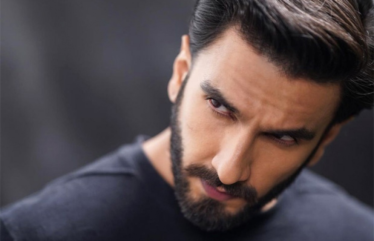 ބޮލީވުޑްގެ ޚަބަރުތައް ކުރުކޮށް